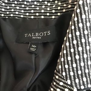 Tweed blazer for woman. Classic and contempory